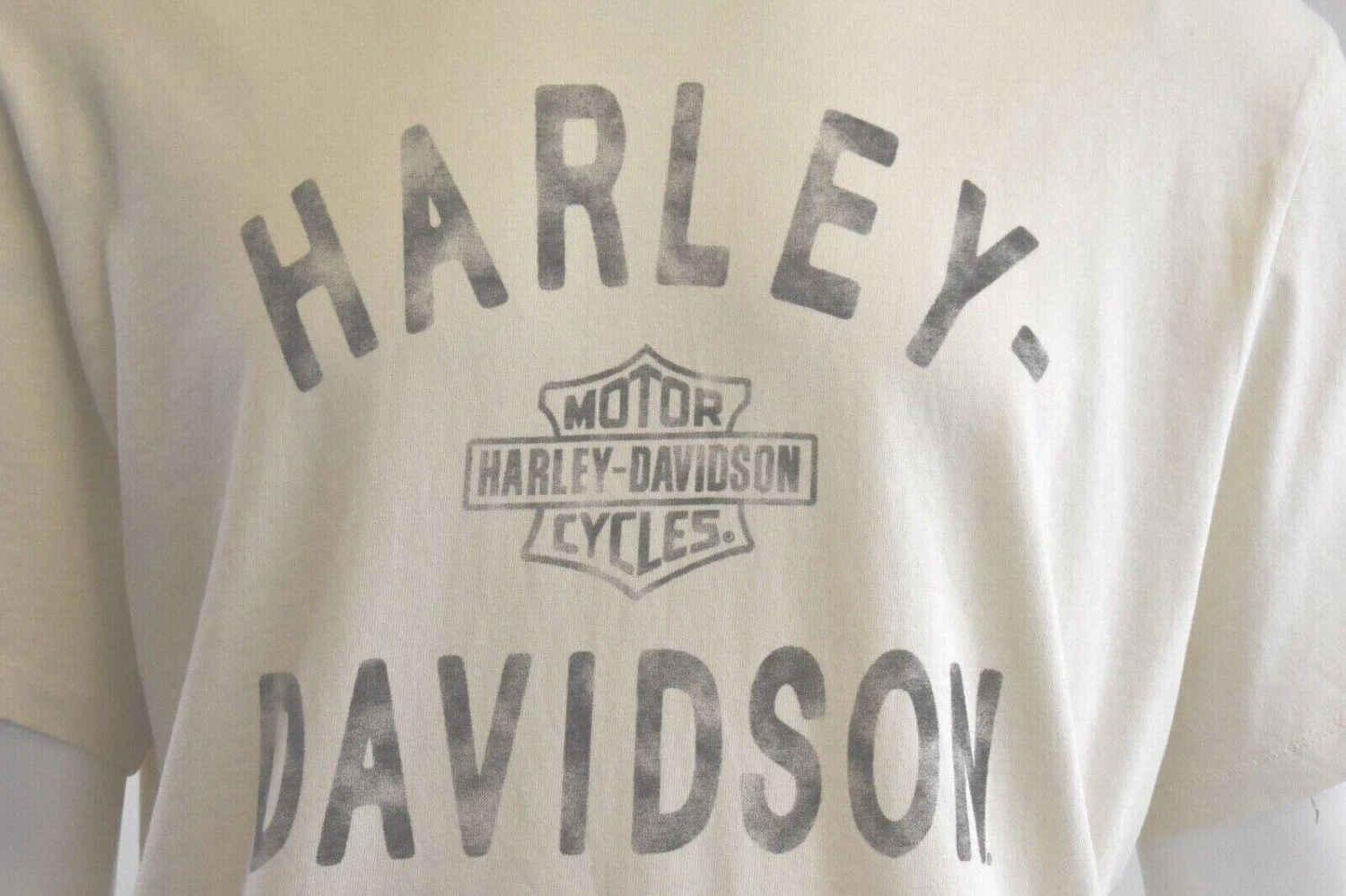 Harley Davidson Harley-Davidson Men's T-Shirt Cream Chalk Letter Graphic Print (S86) 6 Harley Davidson Harley-Davidson Men's T-Shirt Cream Chalk Letter Graphic Print (S86) - Image 4