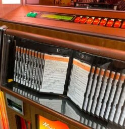 Harley Davidson Jukebox Rock-Ola Harley-Davidson American Beauties CD -Harley Davidson Shop americanbeautiescd7 xxl2