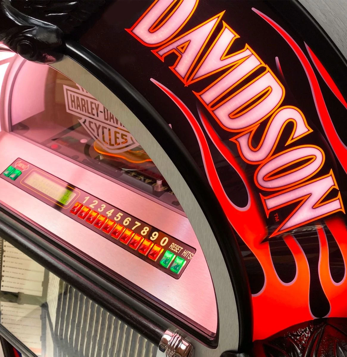 Harley Davidson Harley-Davidson Black Flames Brushed Aluminum Edition CD And Bluetooth Jukebox 14 Harley Davidson Harley-Davidson Black Flames Brushed Aluminum Edition CD And Bluetooth Jukebox - Image 12