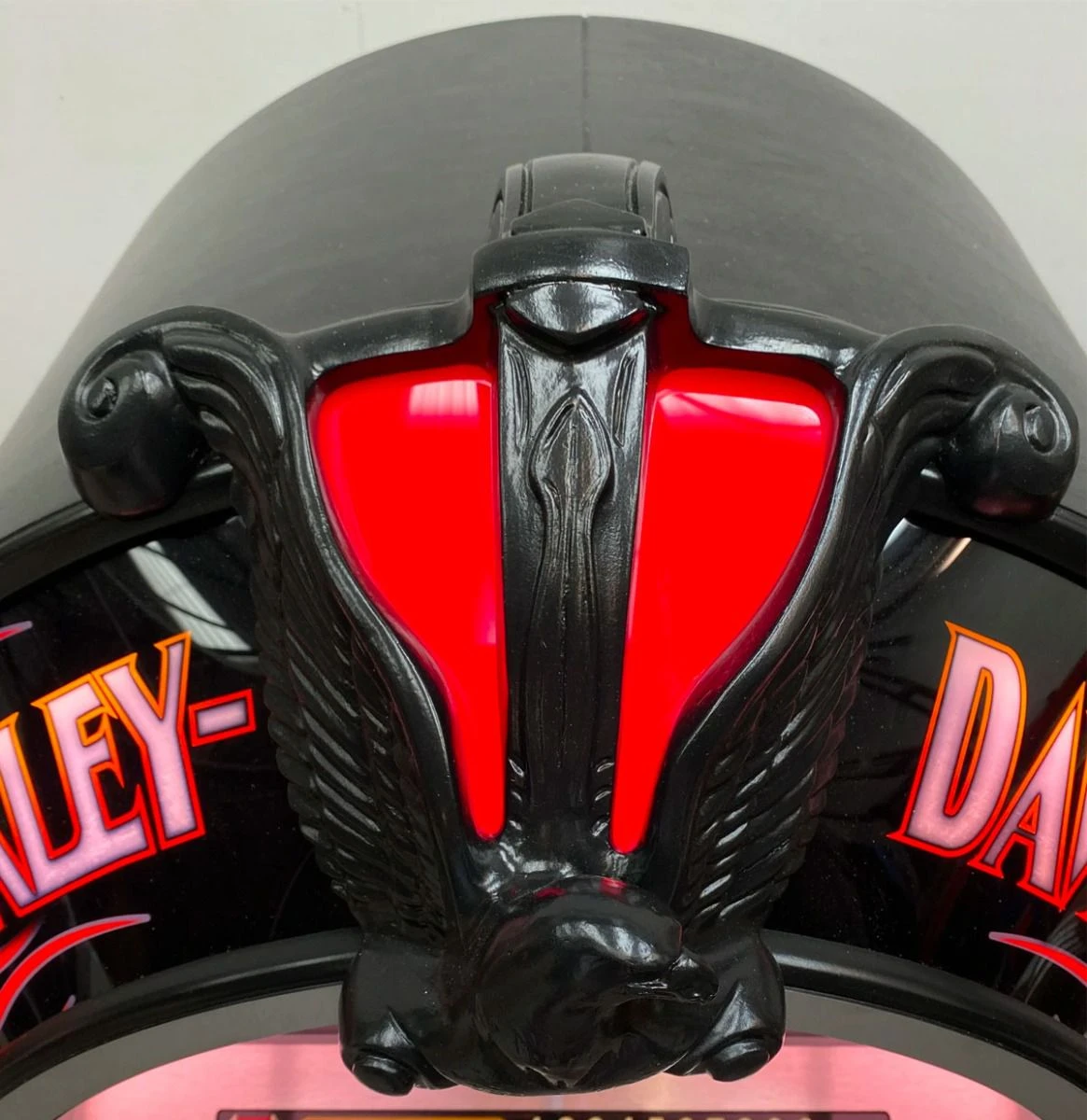 Harley Davidson Harley-Davidson Black Flames Brushed Aluminum Edition CD And Bluetooth Jukebox 9 Harley Davidson Harley-Davidson Black Flames Brushed Aluminum Edition CD And Bluetooth Jukebox - Image 7