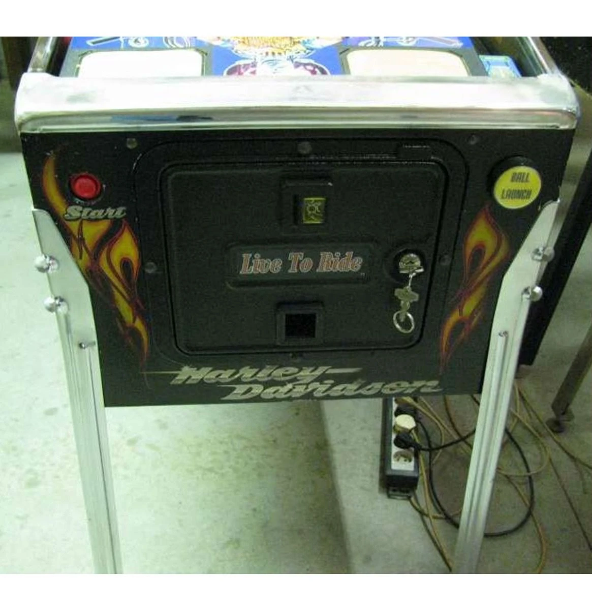 Harley Davidson Stern Harley-Davidson Pinball Machine - Consignment New Old Stock 10 Harley Davidson Stern Harley-Davidson Pinball Machine - Consignment New Old Stock - Image 8